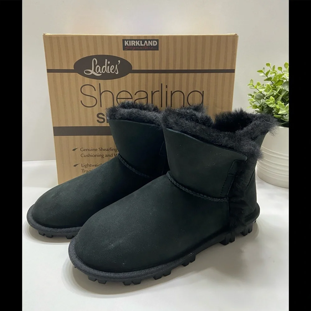NEW Kirkland Ladies' Shearling Sheepskin Short Boot Black 7,8,9,10
